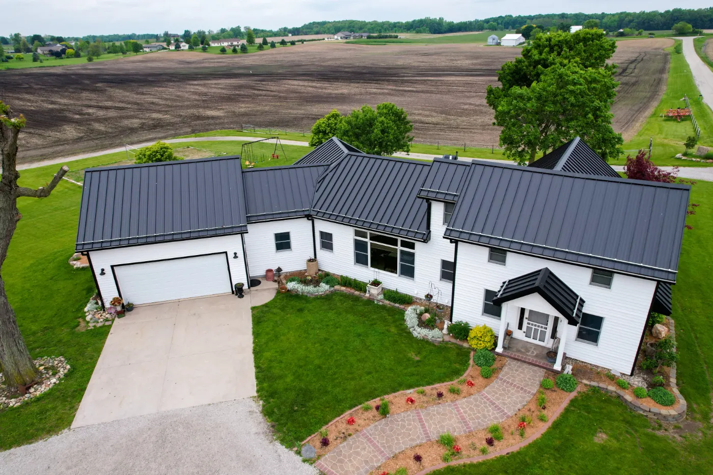 Manufacturer-certified roof installation in Brookstone
